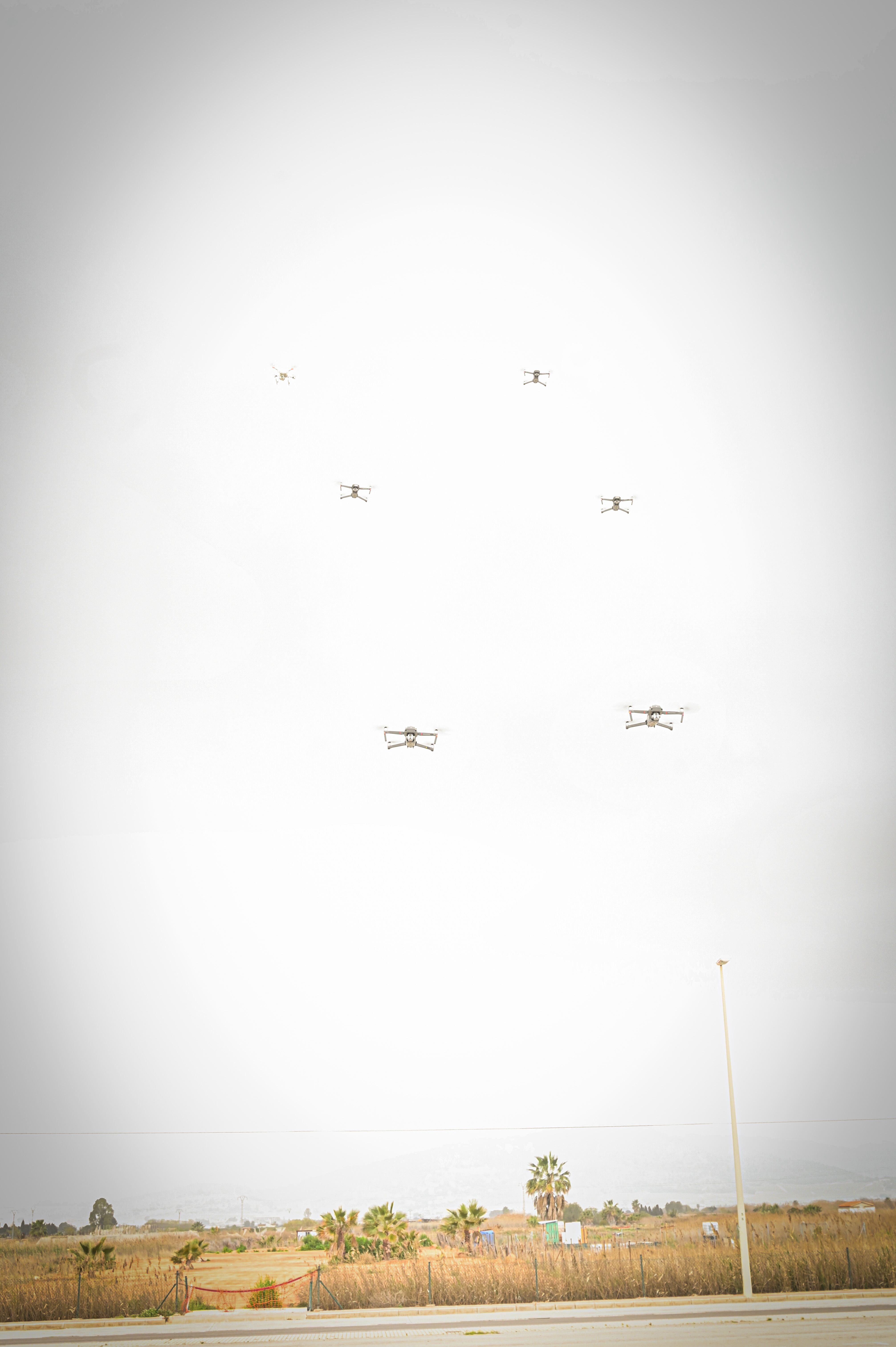 La UPV realiza el primer vuelo masivo de drones en Europa y presenta una nueva plataforma que evita colisiones en el espacio aéreo