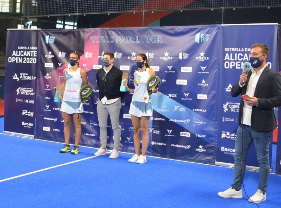 José Luis Berenguer, concejal, junto a las ganadoras