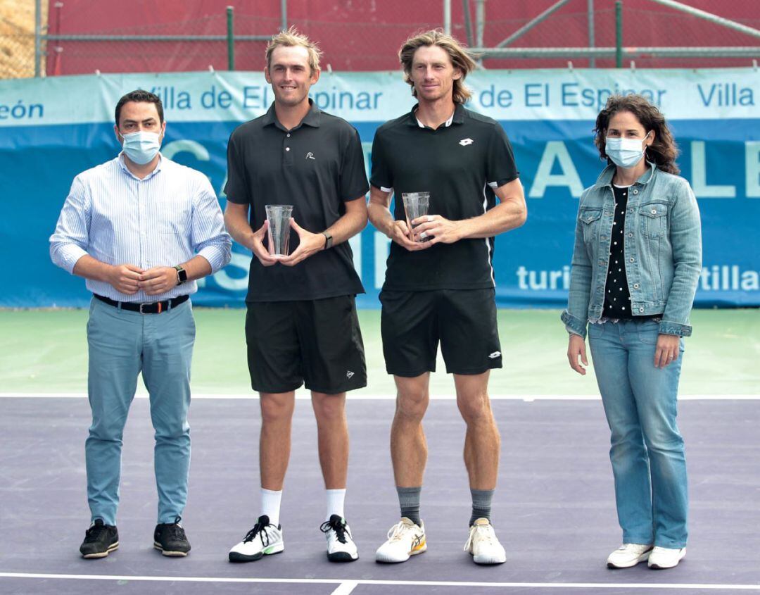 La pareja estadounidense Galloway y Lawson, campeones de dobles en el Open de Castilla y León