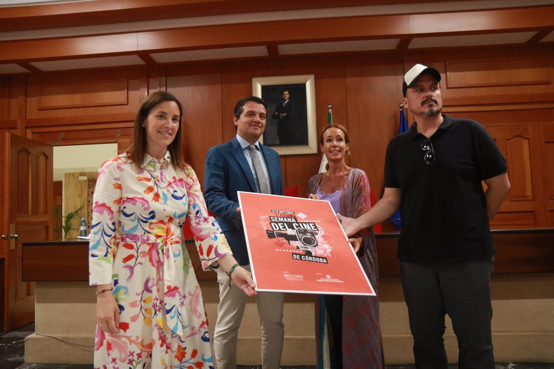 27/06/2022 Presentación de la I Semana del Cine de Córdoba.
POLITICA ANDALUCÍA ESPAÑA EUROPA CÓRDOBA CULTURA
AYUNTAMIENTO DE CÓRDOBA