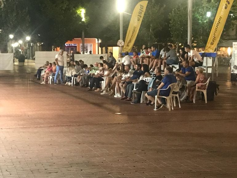 El público está acompañando en el Torneo de Pádel de Medina del Campo