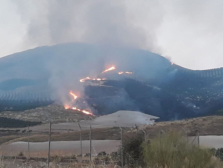 Una de lasa panoramicas del incendio