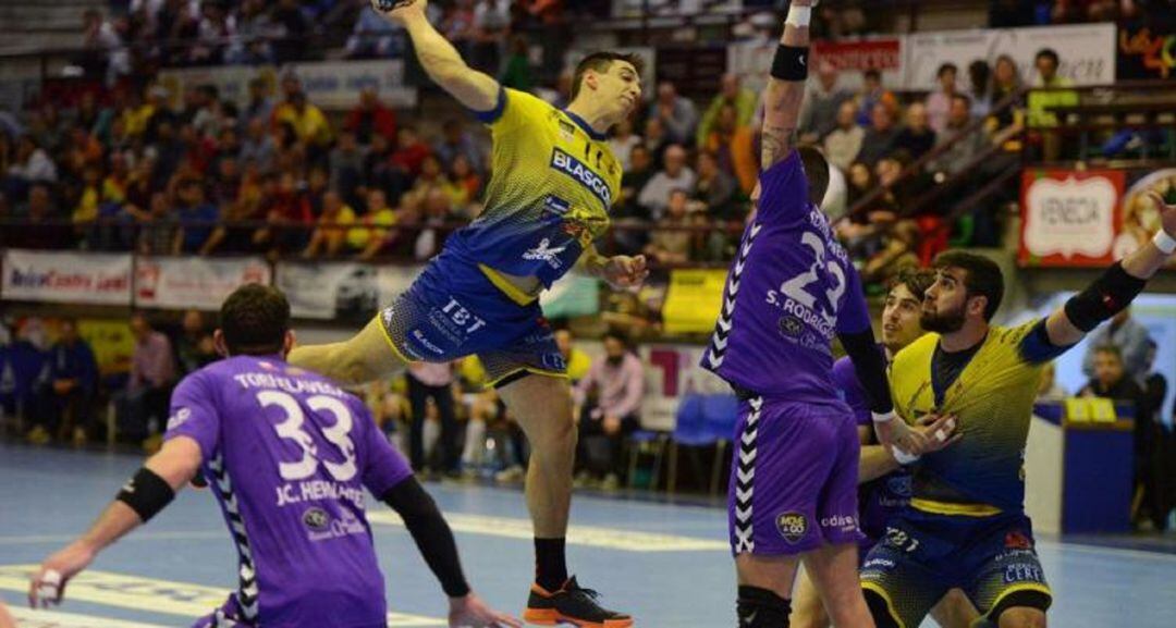 Lucas Grandi es la única duda en los amarillos.