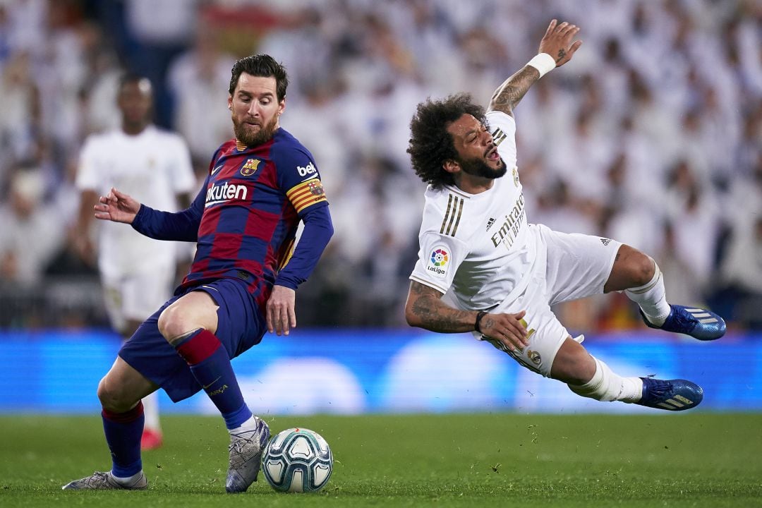 Leo Messi y Marcelo, en un partido entre el Barcelona y el Real Madrid.