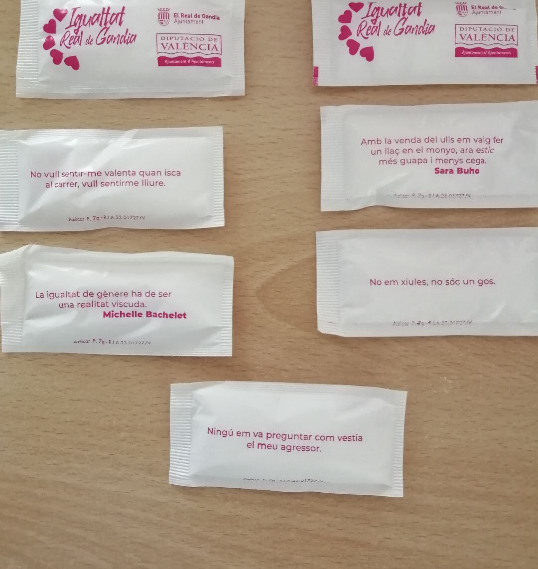 Sobres de azúcar con mensajes contra la violencia de género
