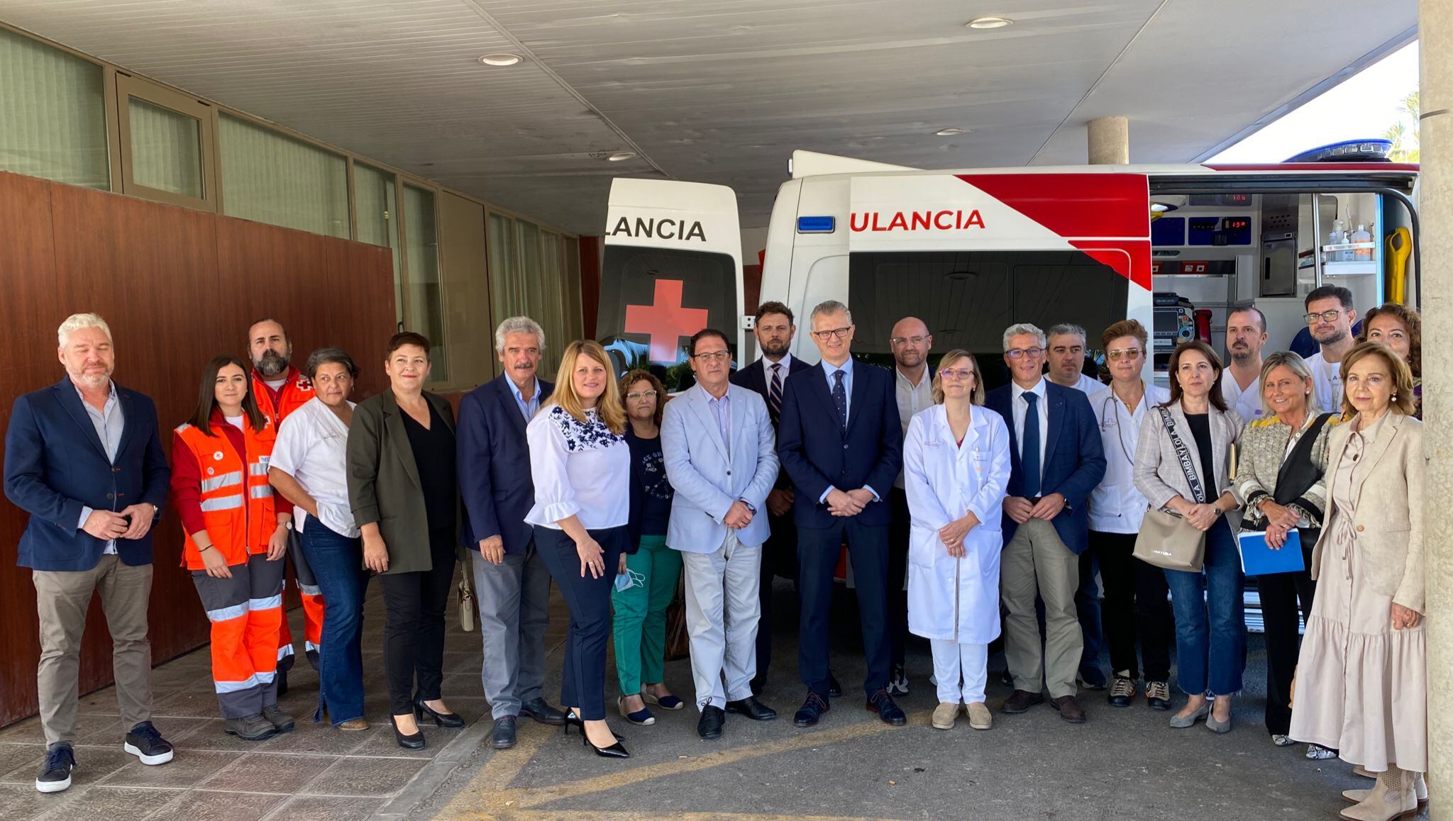 El consejero de Salud, Juan José Pedreño, durante la visita de hoy al centro de salud de Puerto de Mazarrón