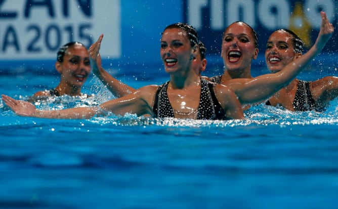 Las integrantes del equipo español de sincronizada, durante el ejercicio con el que ha ganado la plata en la final de combo libre