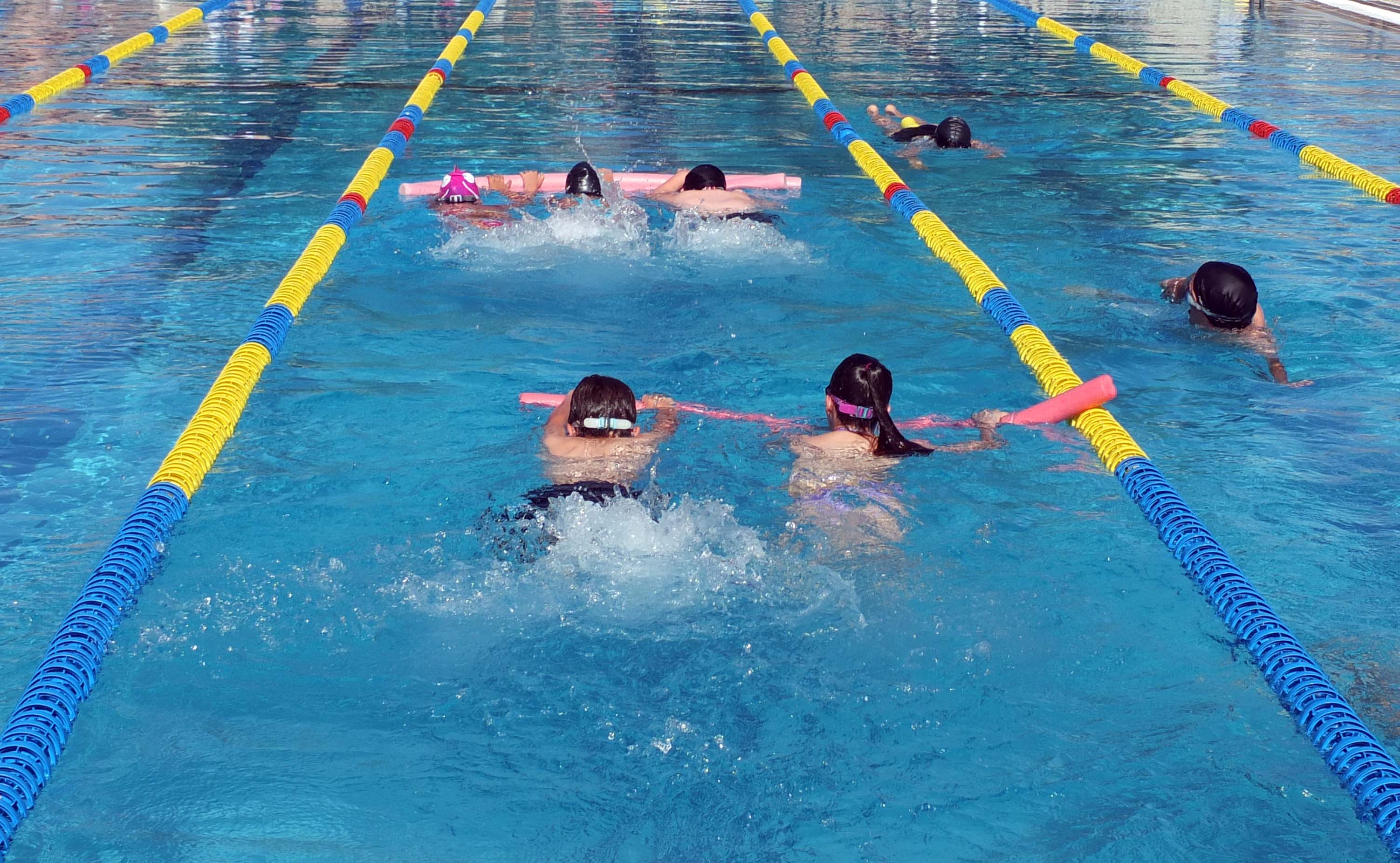 Las actividades se desarrollarán del miércoles 5 al 27 de julio, a partir de las 10:00h, y abarcarán sesiones de natación desde el nivel preinfantil a adulto y de Agua-Fitness