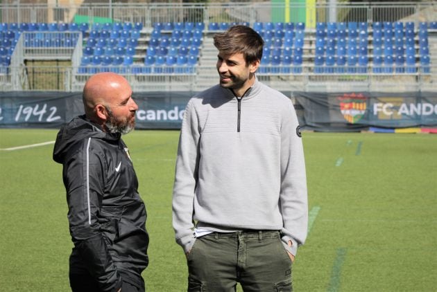 Gerard Piqué, propietario del Andorra junto al nuevo técnico Nacho Castro