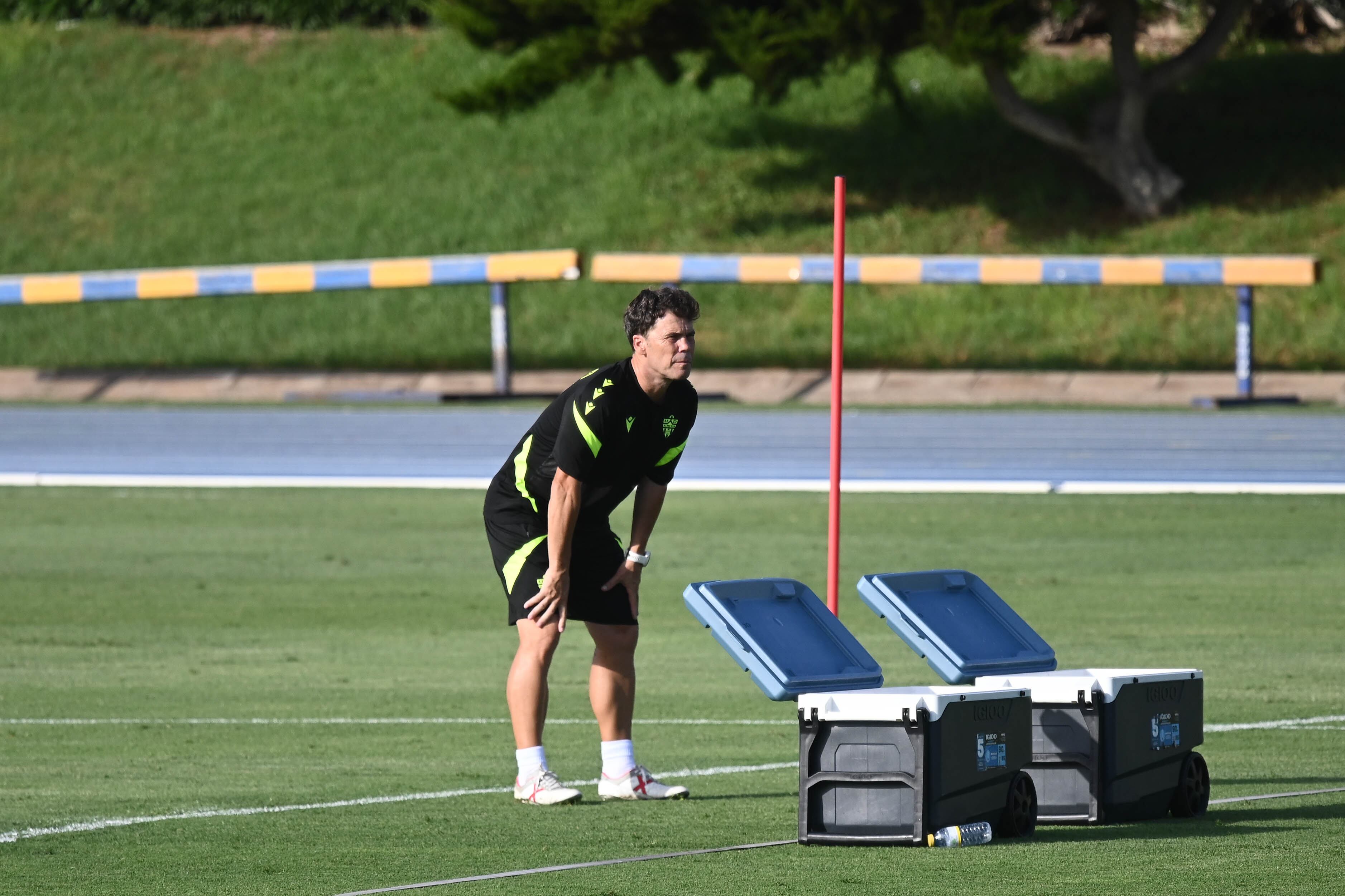 Rubi ya solo tiene que centrarse en cómo ganar este domingo al potente Racing de Santander.