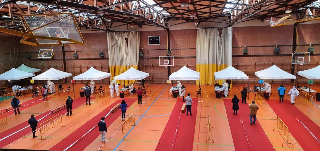 Interior del pabellón donde se están realizando las pruebas