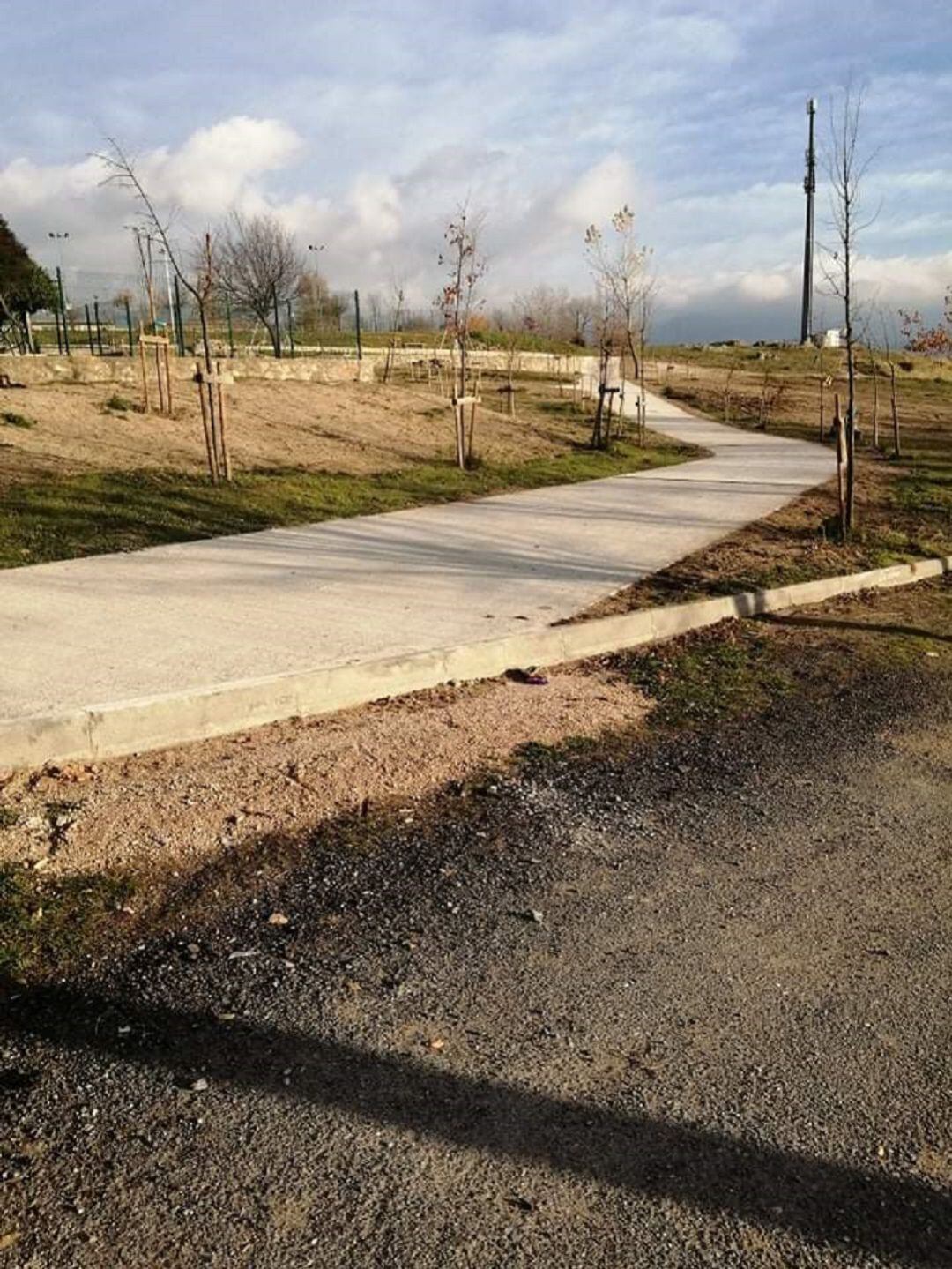 Uno de los acccesos a La Mina en Palazuelos de Eresma