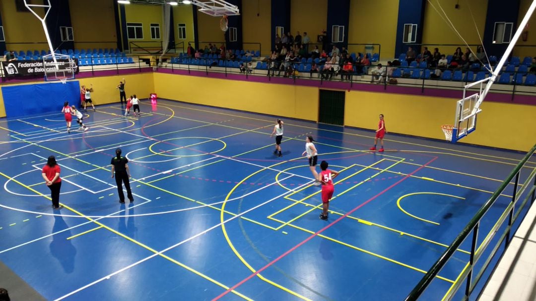 La selección de minibasket femenino de Andalucía derrotó a la de Madrid.