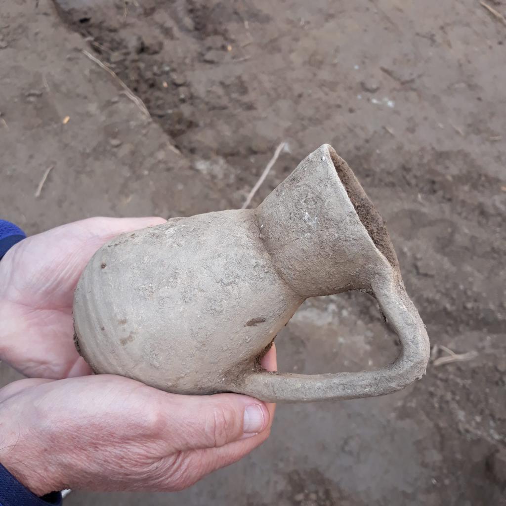 Localizan una necrópolis romana con cinco enterramientos en una parcela ubicada en Rey Carlos III