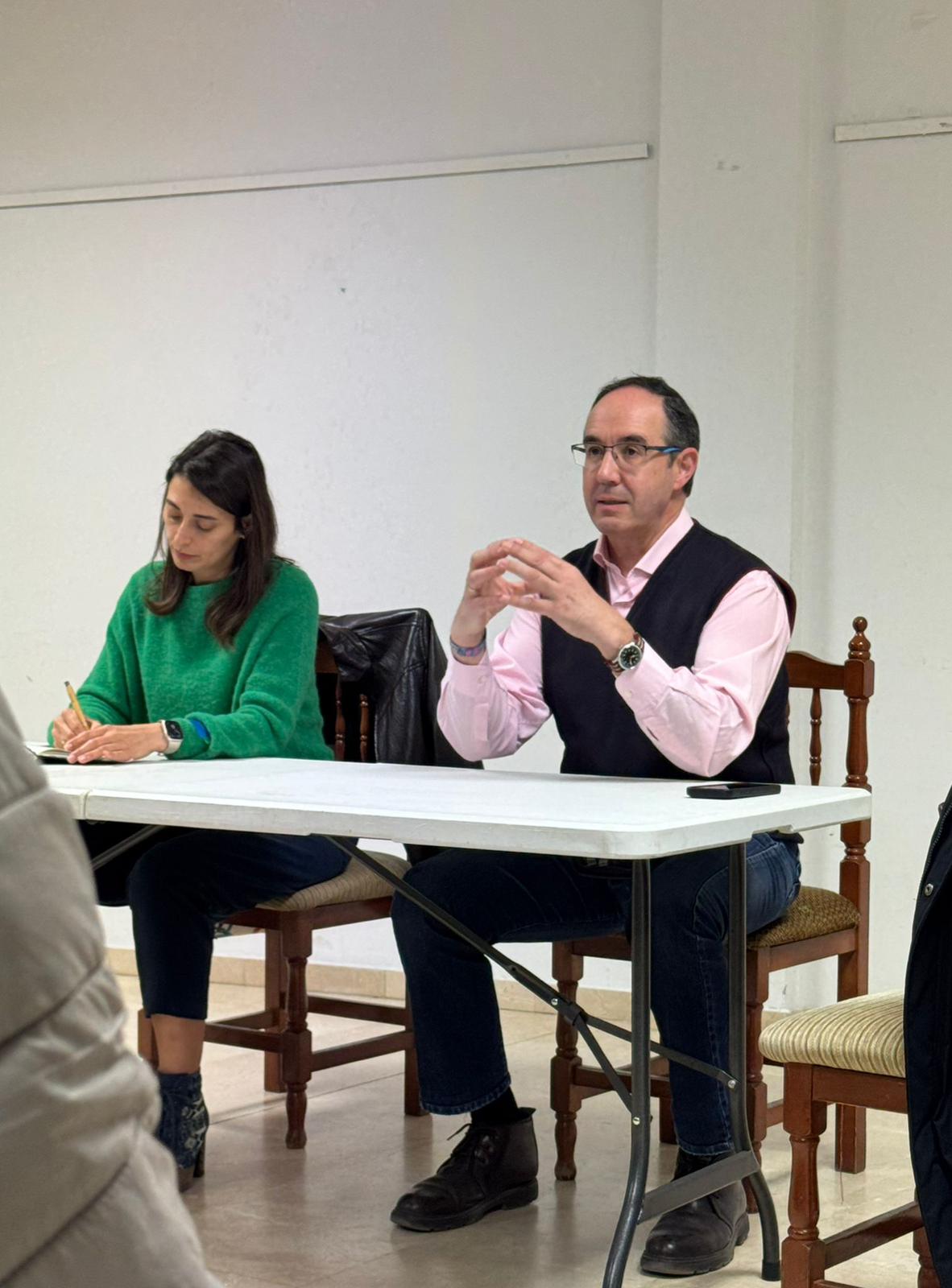 Reunión informativa de la cooperativa energética en Villagarcía del Llano