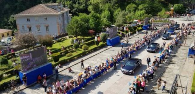 Recibimiento a la Familia Real a su llegada a Covadonga