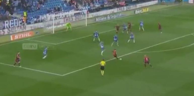 El momento en el que Coutinho chuta a puerta en su mejor acción como barcelonista hasta la fecha