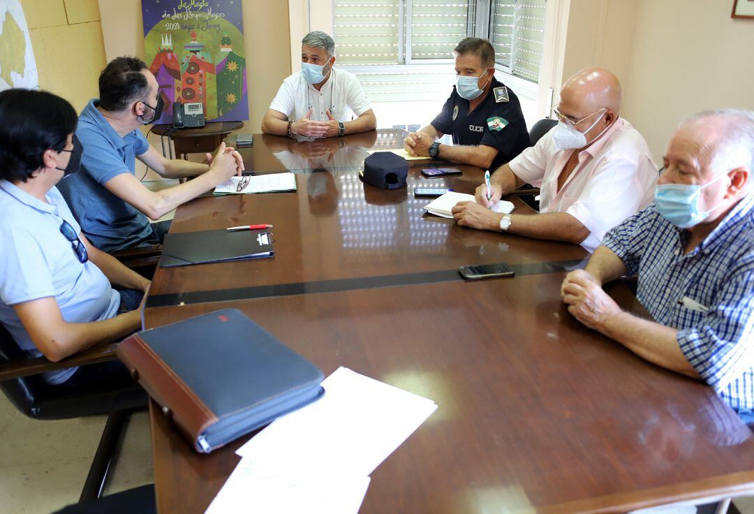 Encuentor de Rubñen Pérez con los vecinos