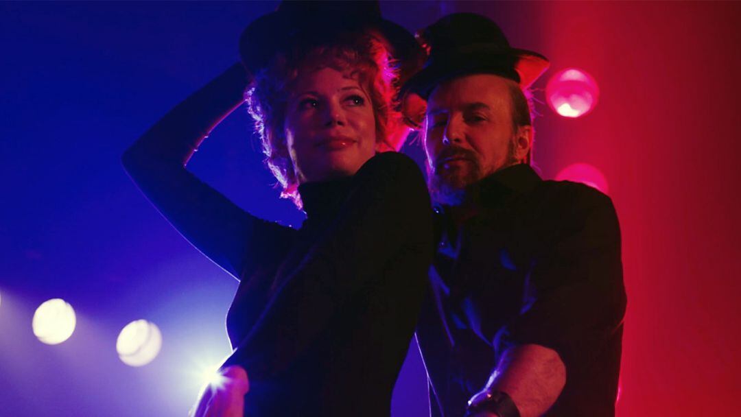 Michelle Williams i Sam Rockwell en un escena de &quot;Fosse-Verdon&quot;.