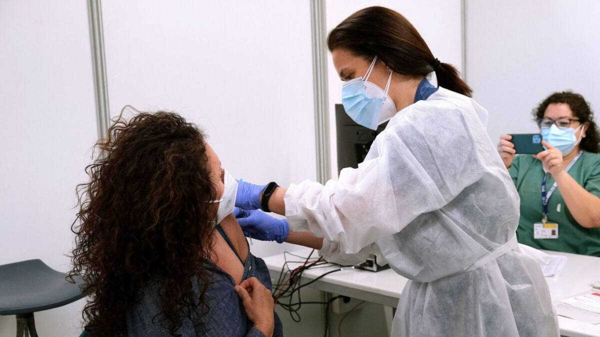 Sacyl vacunará en Ponferrada la próxima semana a los nacidos entre el 76 y el 81