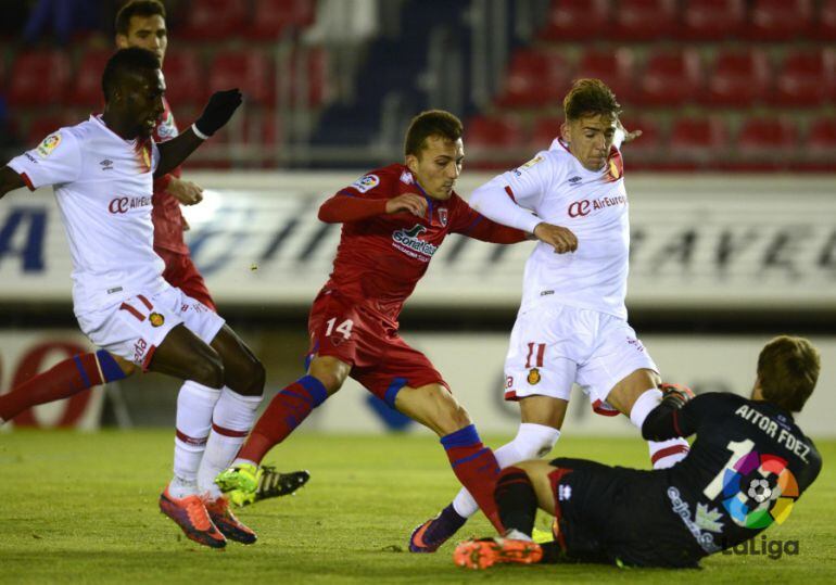 Luis Valcarce, en el partido ante el Mallorca, en el que cayó lesionado en diciembre de 2016.