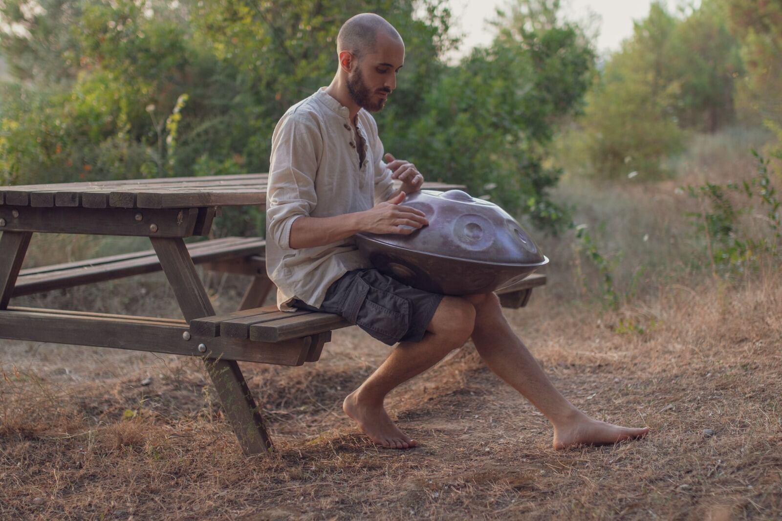 Èric Seró (Amorak) oferirà un concert de handpan a l'IVAM CADA Alcoi.