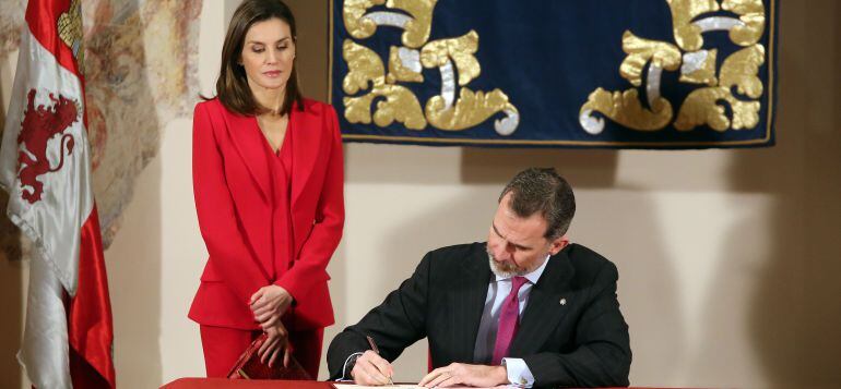 	Los Reyes presiden el acto institucional conmemorativo de las Capitulaciones de Valladolid.