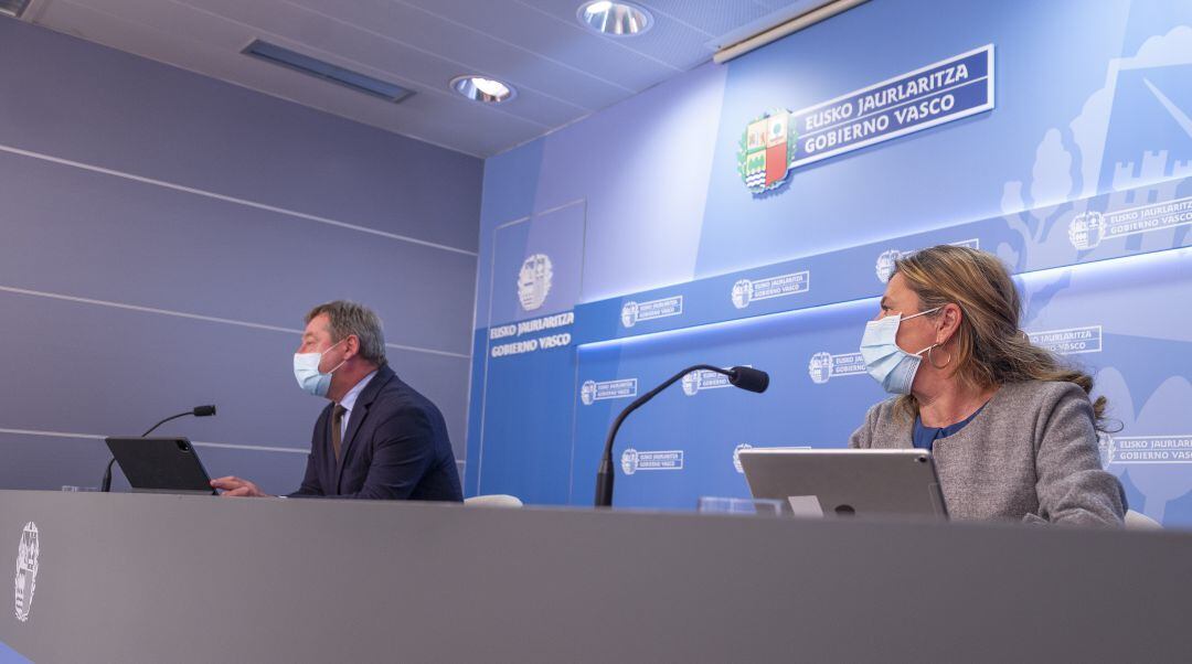 La consejera de Salud, Gotzone Sagardui, durante la rueda de prensa posterior al Consejo de Gobierno