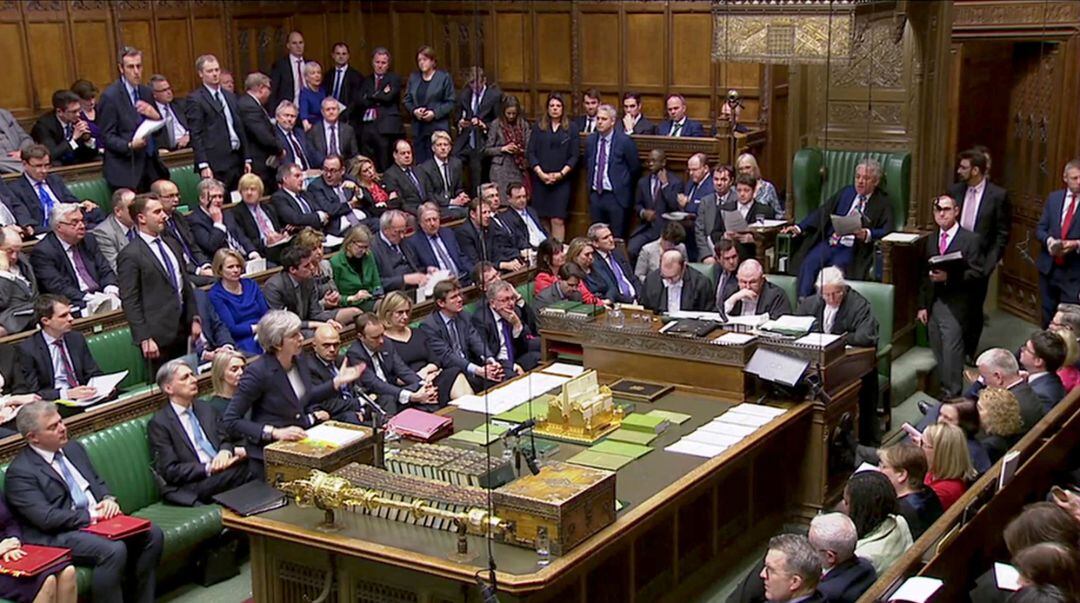 La primera ministra británica, Theresa May, en el Parlamento de Londres