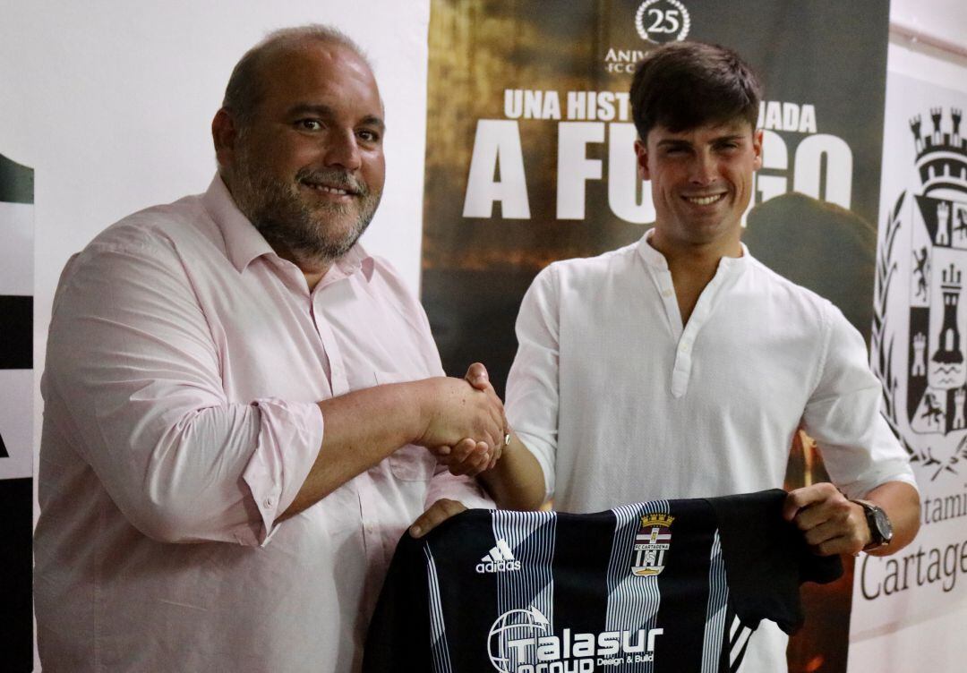 Markel Etxeberria en su presentación en el Cartagena