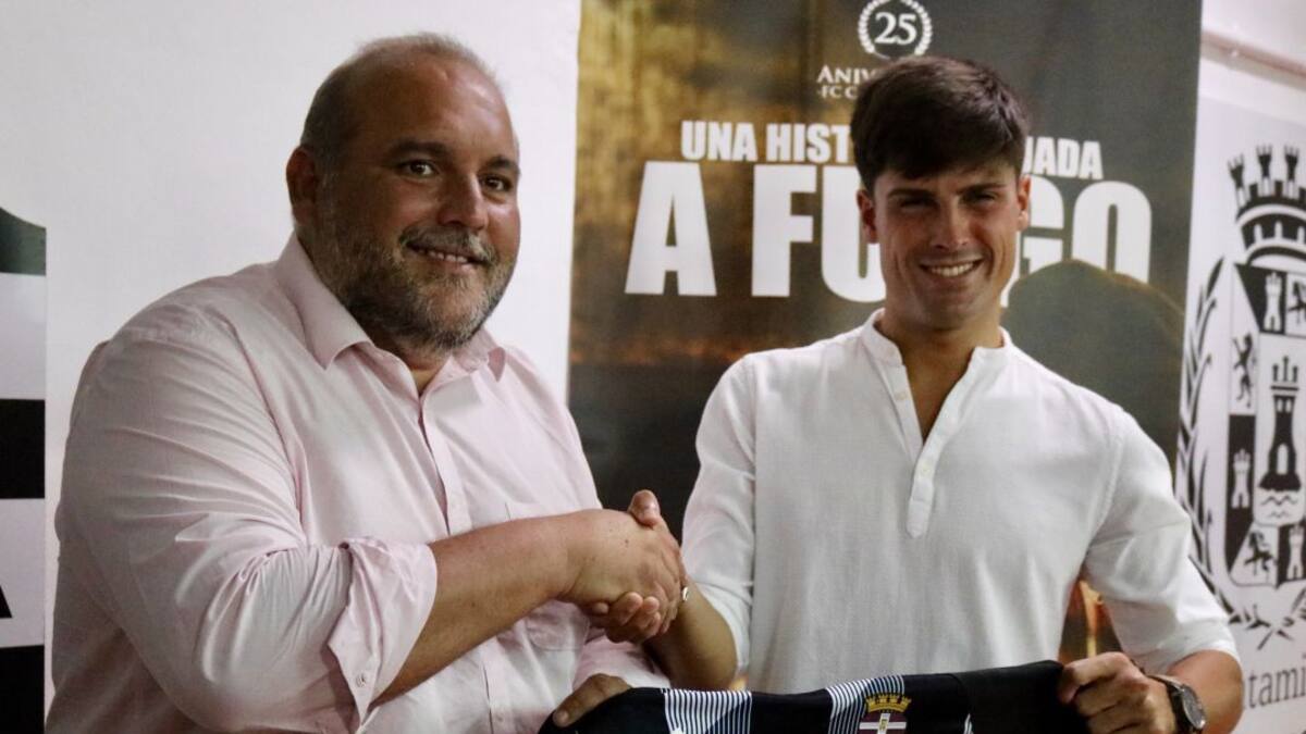 El lateral del FC Cartagena Markel Etxeberria se pierde lo que resta de temporada