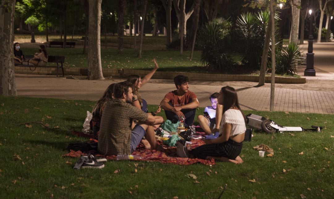 Un grupo de jóvenes en Madrid.