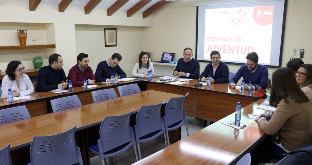 PSOE quiere más jóvenes en sus listas para las municipales