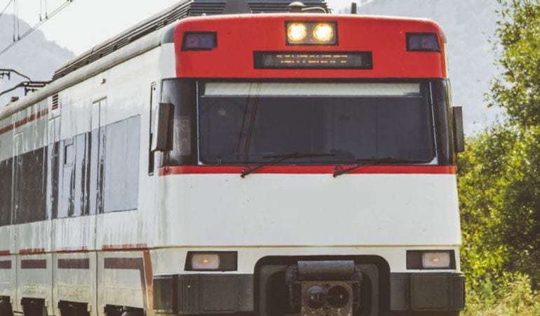 Los usuraios de la estación de Renfe Cercanías de Zarzaquemada llevan tiempo quejandose de los problemas con la escalera mecánica. 