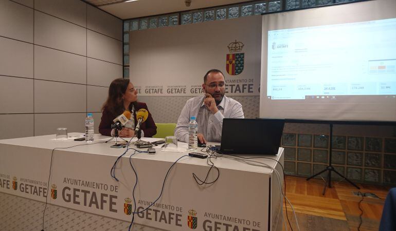 La alcaldesa y el edil de Nuevas Tecnologías de Getafe