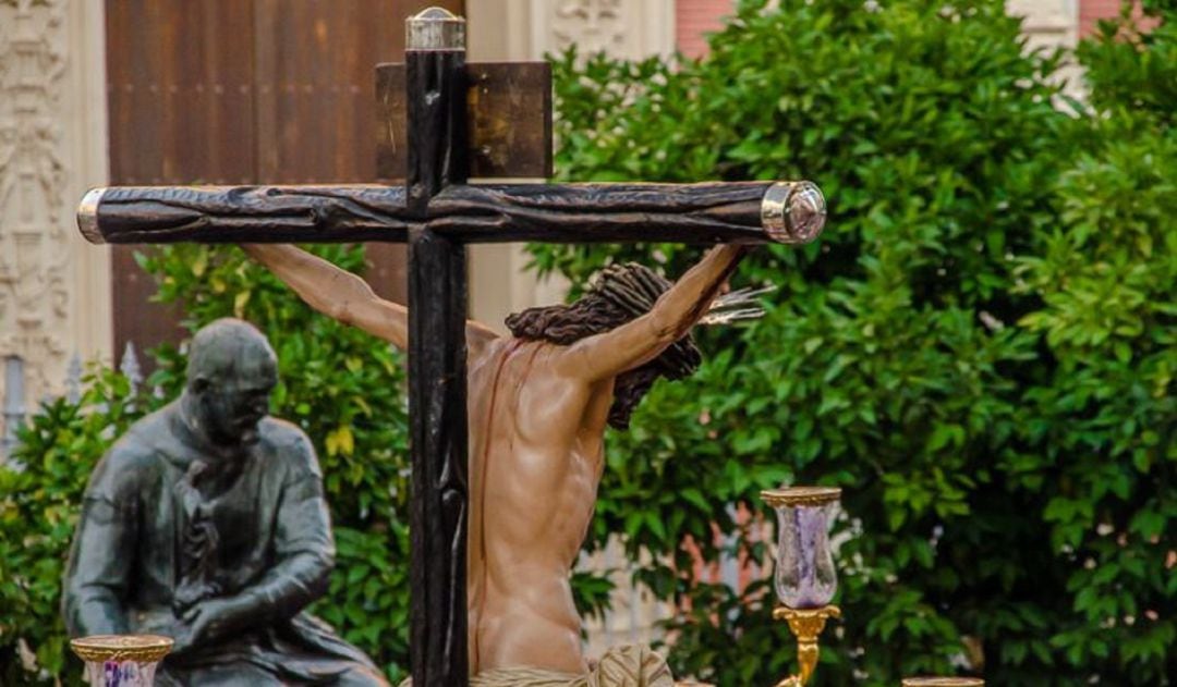 El Cristo de los Desamparados del Santo Ángel durante su salida extraordinaria del 10 de junio de 2017