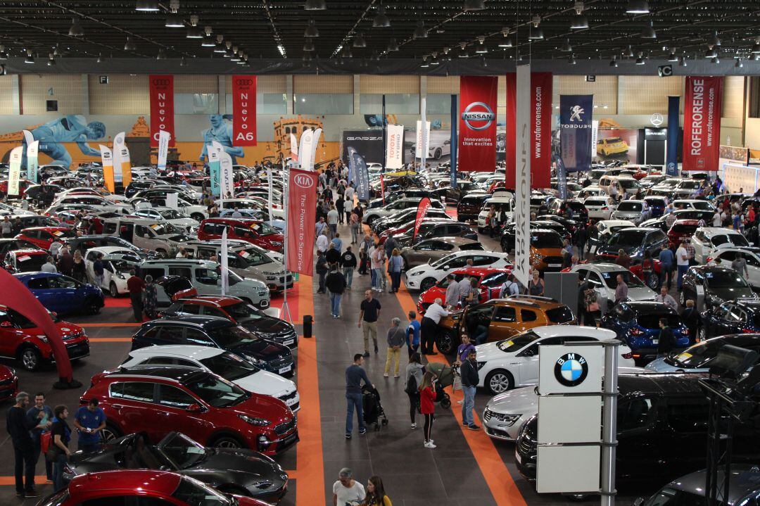 O 10º Salón do Automóbil-Vehículo Novo converteu a Expourense durante esta fin de semana no concesionario máis grande de Galicia