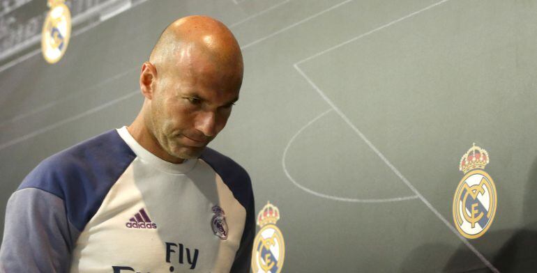 El entrenador del Real Madrid Zinedine Zidane.