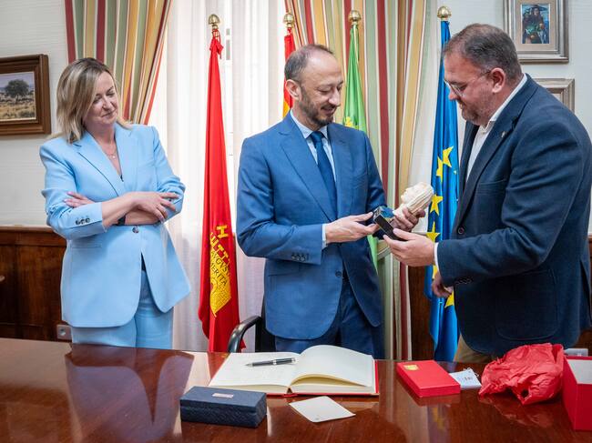 Visita Institucional de Gómez Celis