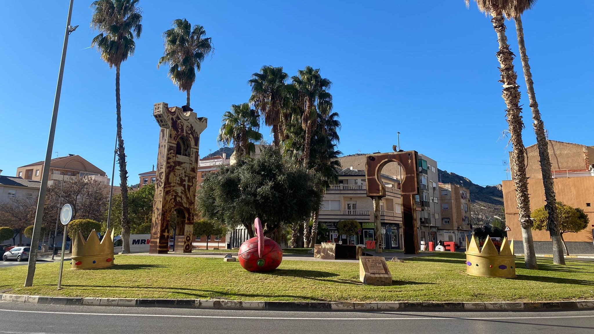 Rotonda de Moros y Cristianos en Elda