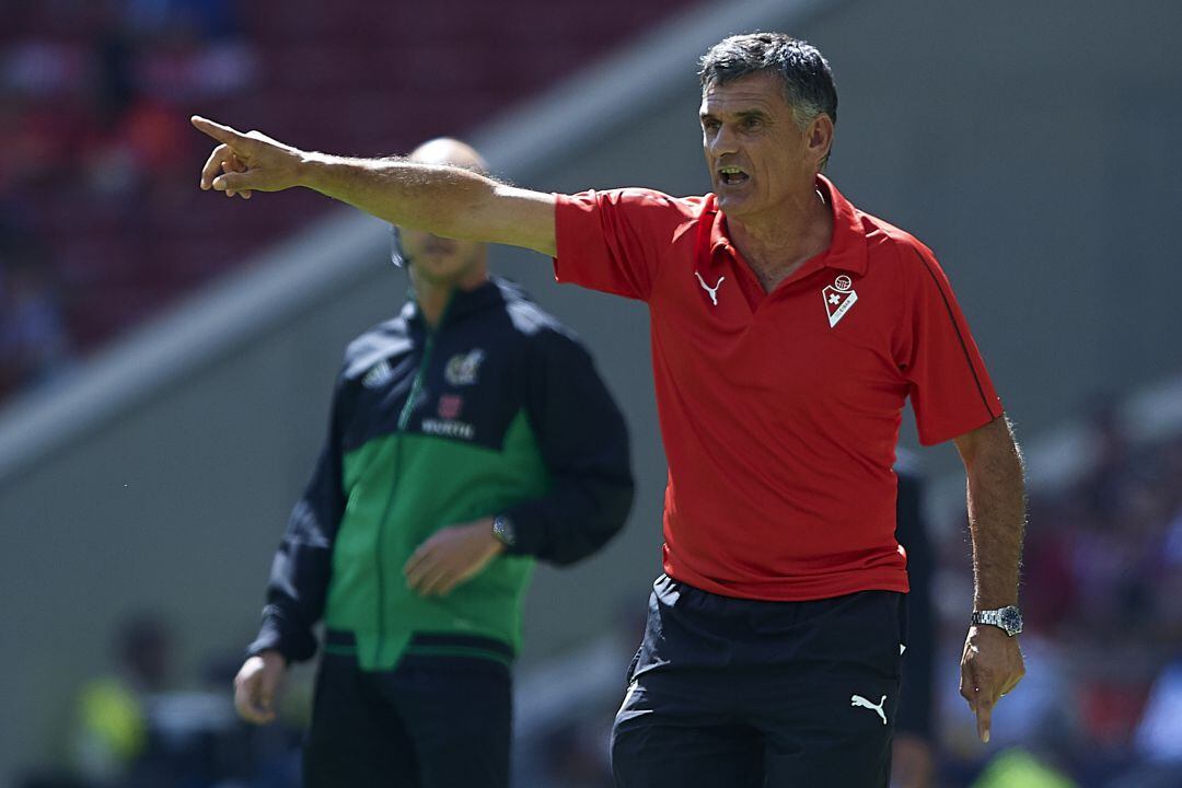 Mendilibar dirige al Eibar durante un partido de liga. 