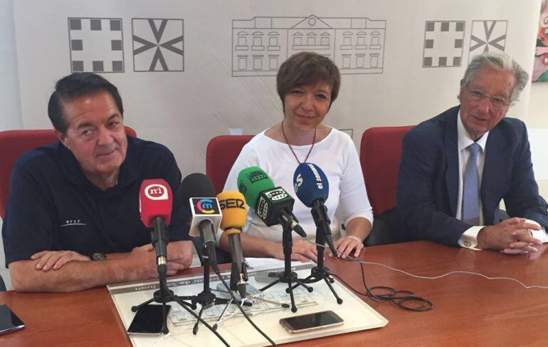 Antonio Escribano, Rosa Melchor y Juan Padrón