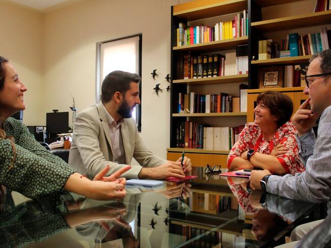 Un moment de la reunió en la seu de l'AVL
