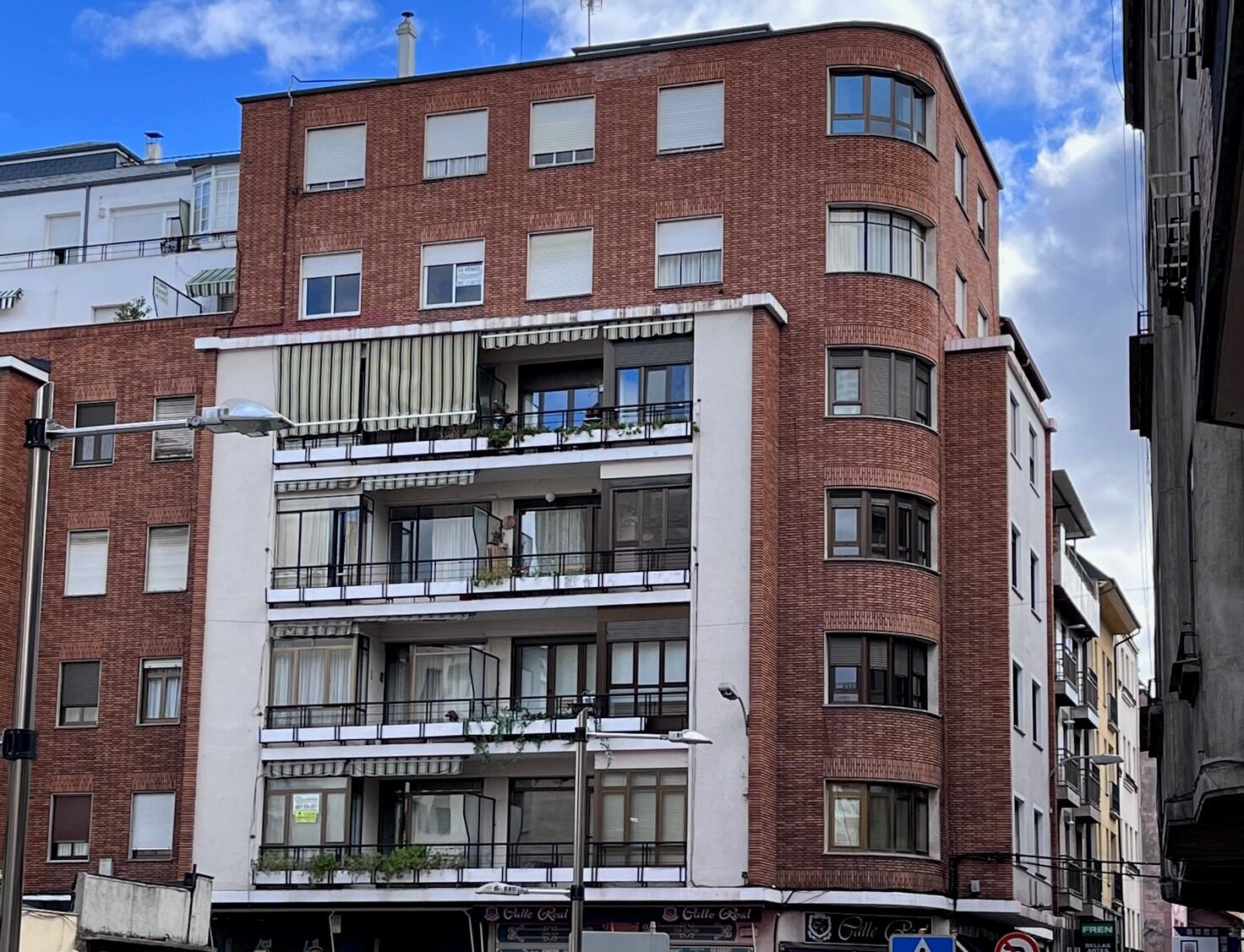 Edificio de la calle Juan de Lama