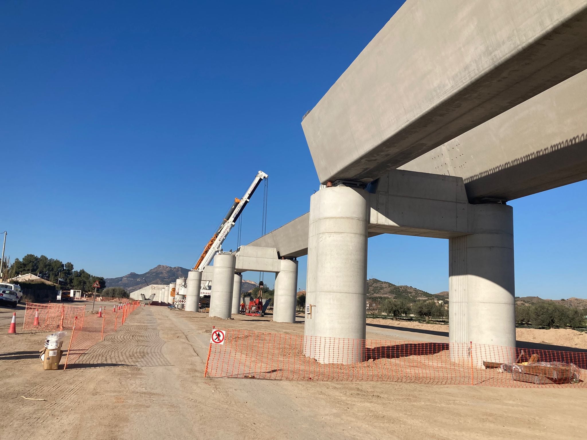 Construcción de un viaducto en la pedanía lorquina de Tercia perteneciente a la línea de alta velocidad Murcia-Almería