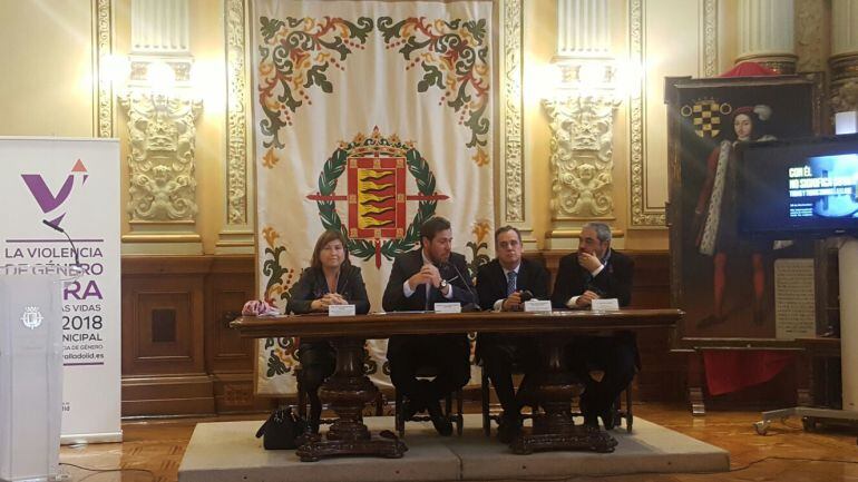 Acto institucional con motivo del Día para la Erradicación de la Violencia hacia las Mujeres
