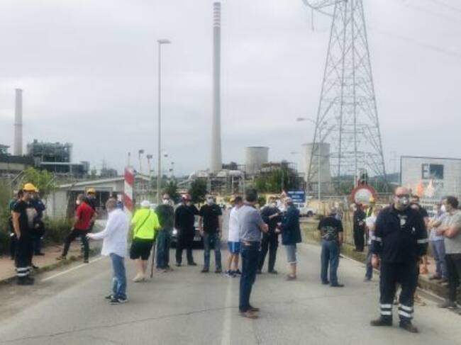 La conncentración celebrada hoy e Compostilla