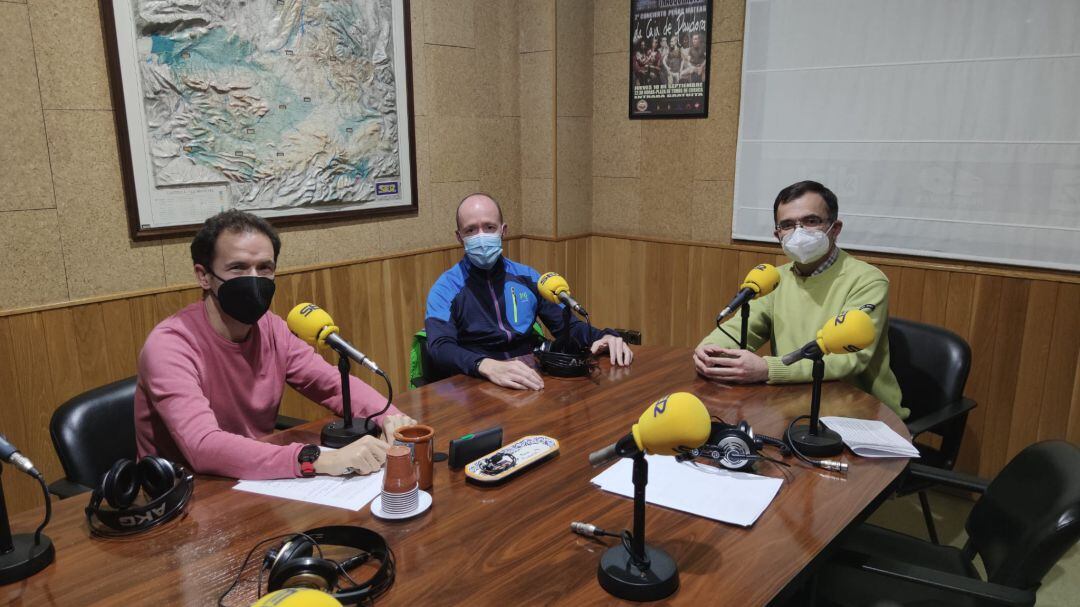 Cesar Canáles (en el centro) junto con Manuel Ruiz Gómez de Fez y Toni Duque