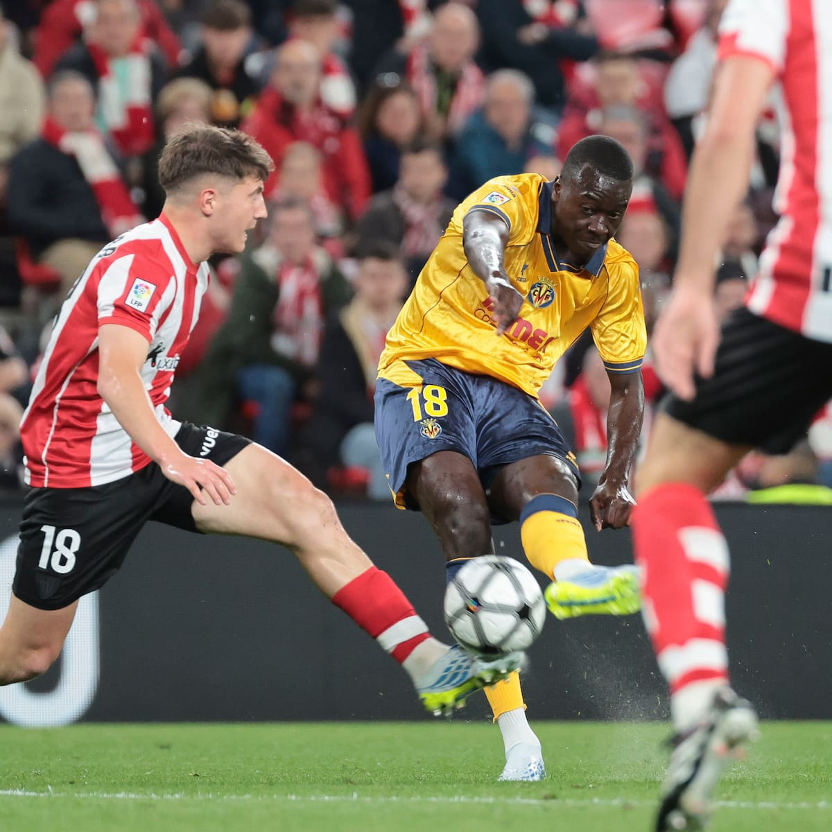 Pape Gueye se consolida en el Villarreal… y deja su futuro en el aire