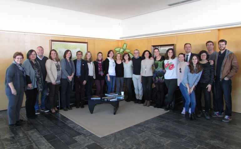 Los representantes del Consell reciben a los galardonados